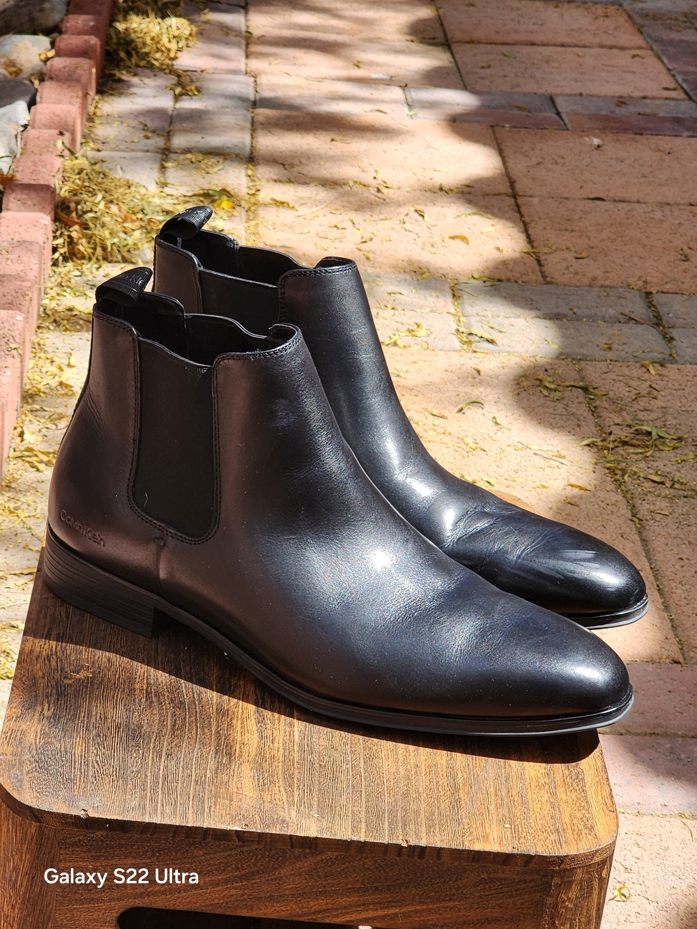 Calvin Klein Men's Donto Black Leather Chelsea Boot Size 11 - Picture 2 of 11